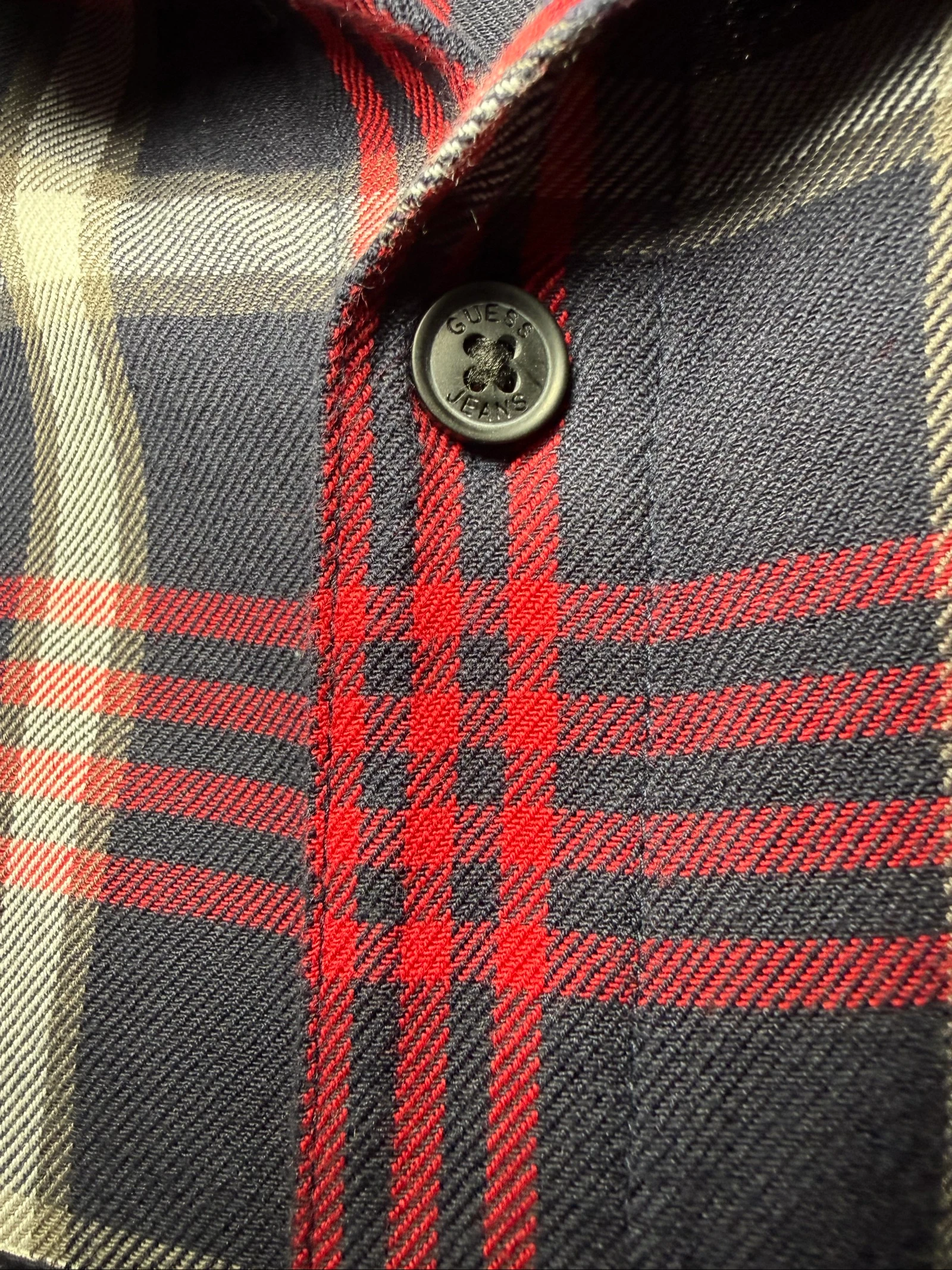 GUESS Plaid Shirt – Size M – photo 4